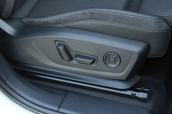 Elektrisch verstelbare voorstoelen