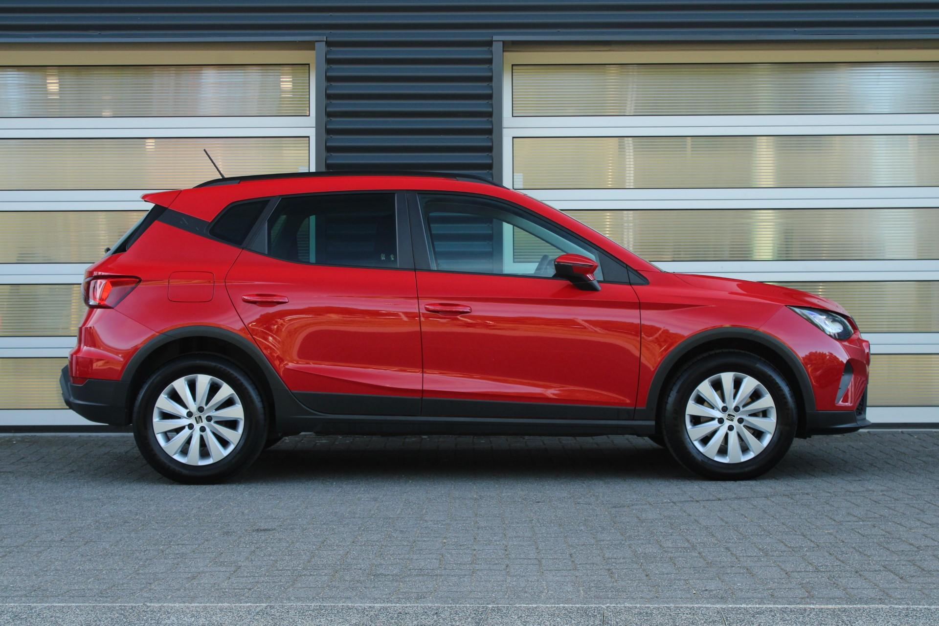 SEAT Arona 1.0 EcoTSI 95pk Style Business Connect - Afbeelding 4