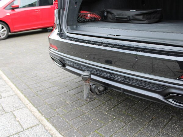 Trekhaak, elektrisch wegklapbaar Trekhaak, elektrisch wegklapbaar