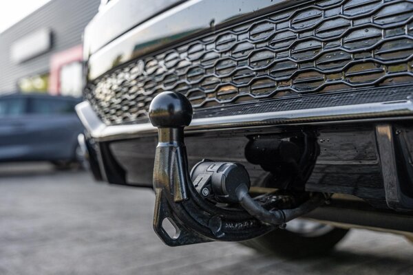 Trekhaak, elektrisch uitklapbaar Trekhaak, elektrisch uitklapbaar