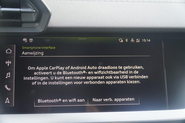 Apple Carplay/Android Auto Apple Carplay/Android Auto