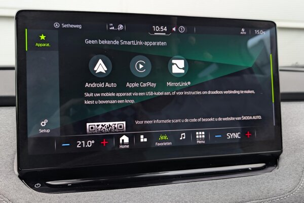 Apple Carplay/Android Auto Apple Carplay/Android Auto