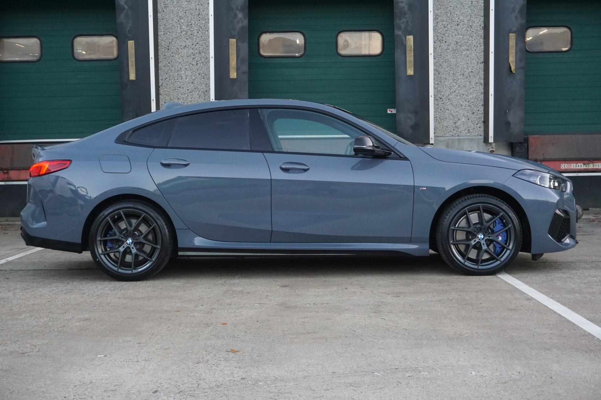 BMW 2-serie Gran Coupé M235i 306pk xDrive Executive - Afbeelding 3