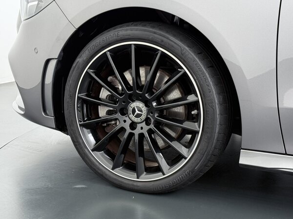 19" multispaaks lichtmetalen AMG-velgen