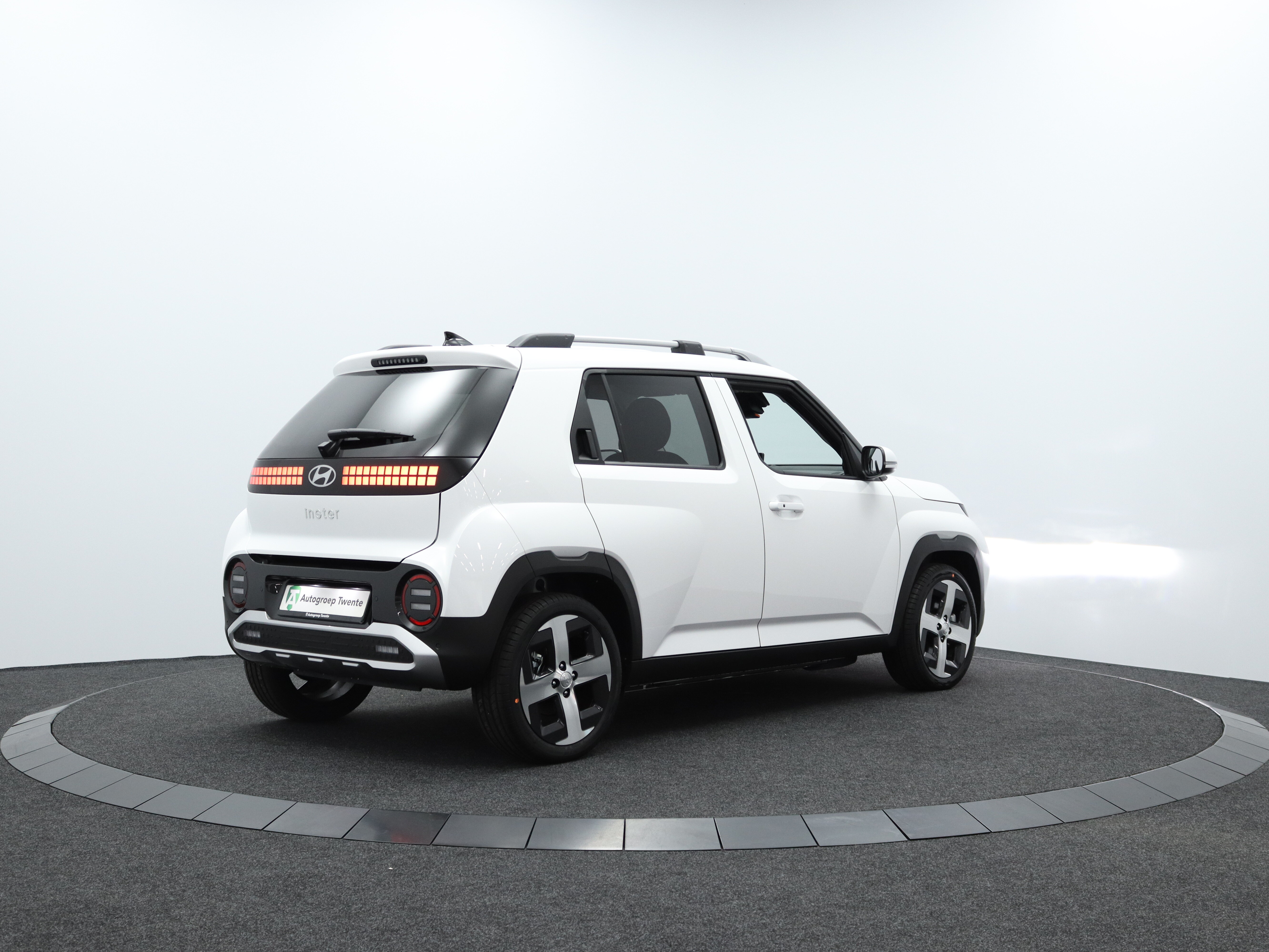 Hyundai Inster Electric 49 kWh Evolve Automaat - Afbeelding 2