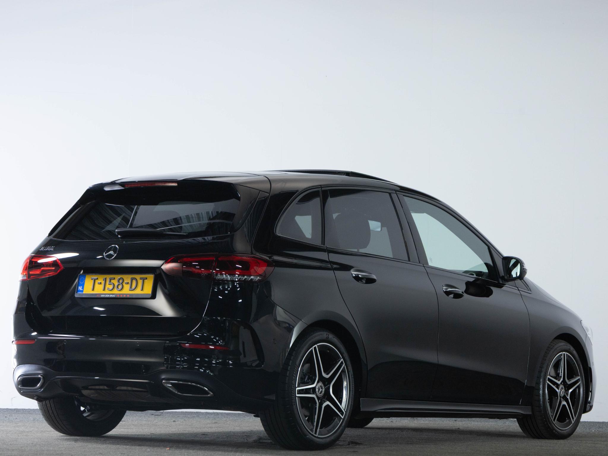 Mercedes-Benz B-Klasse AMG-Line 180 136pk - Afbeelding 2