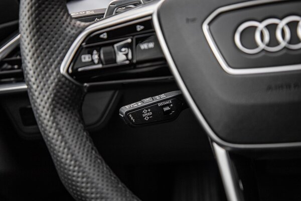 cruise control adaptief met Stop&Go cruise control adaptief met Stop&Go