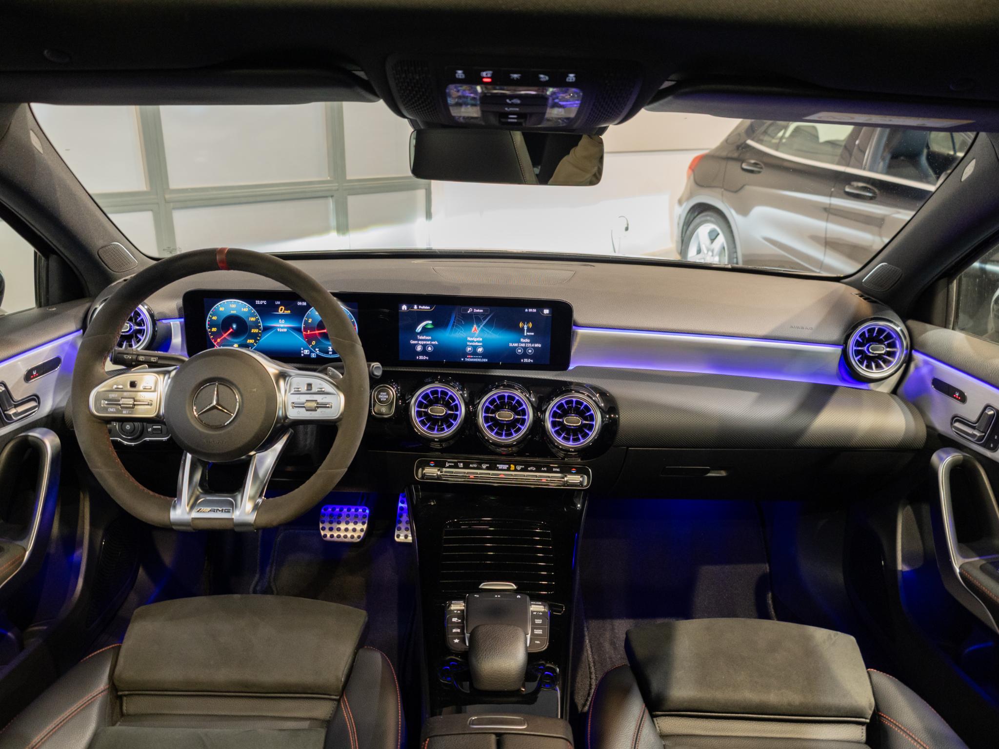 Mercedes-Benz A-Klasse Hatchback 180 Business Solution AMG - Afbeelding 2