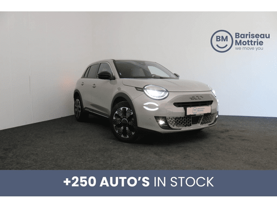 Fiat 600 LA PRIMA HYBRID AUTOMAAT *LEDER*DAB*GPS*CARPLAY*CAMERA+SENSOREN*WINTERPACK*
