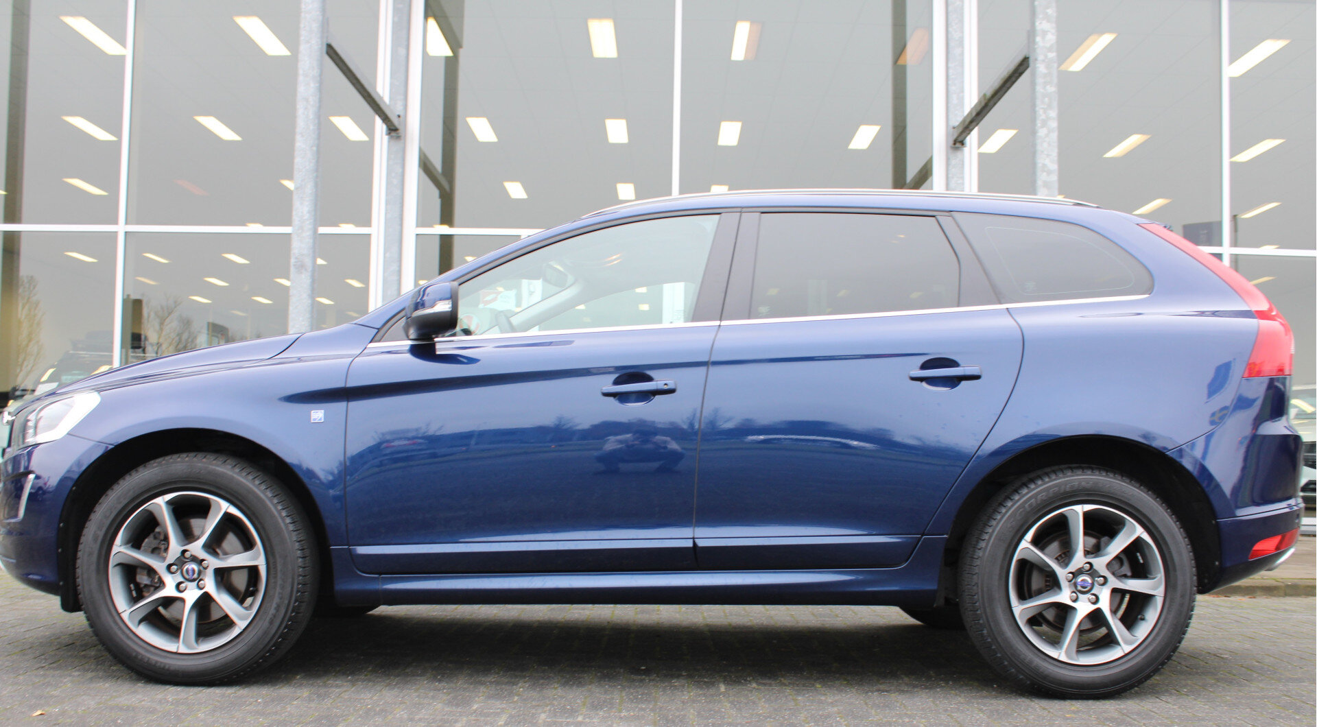 Volvo XC60 T5 Automaat FWD Ocean Race - Afbeelding 2