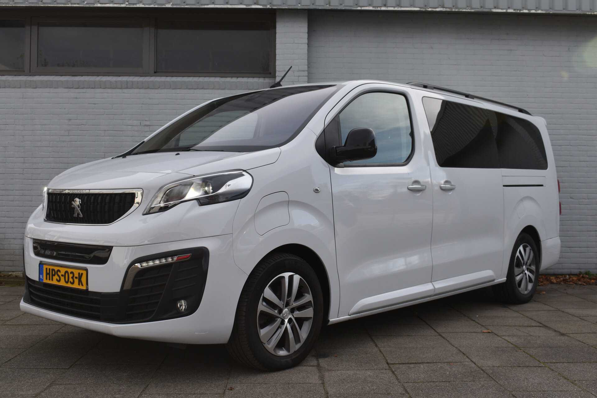 Peugeot e-Traveller 75 kwh Long