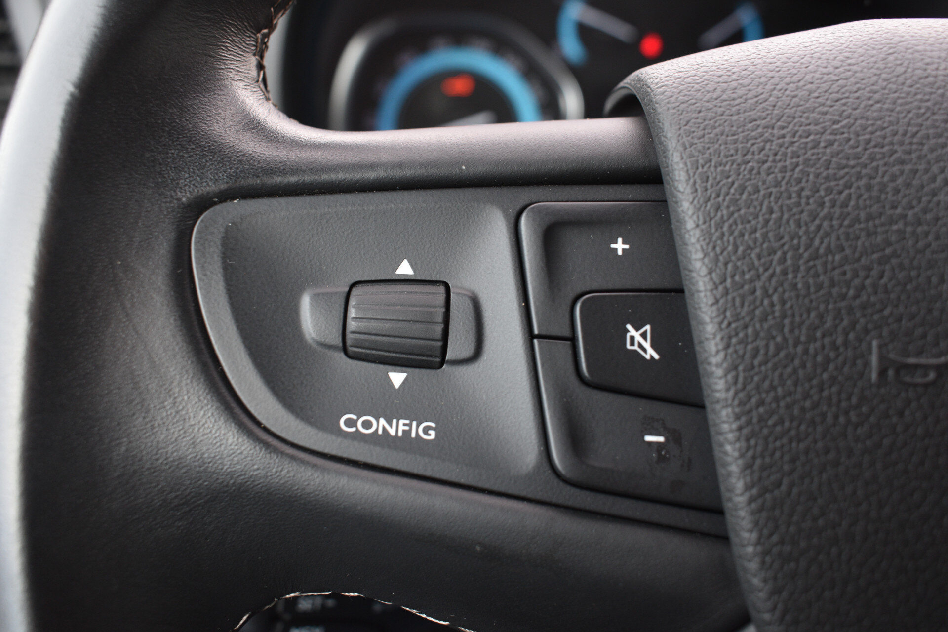 Peugeot e-Traveller 75 kwh Long - Afbeelding 4