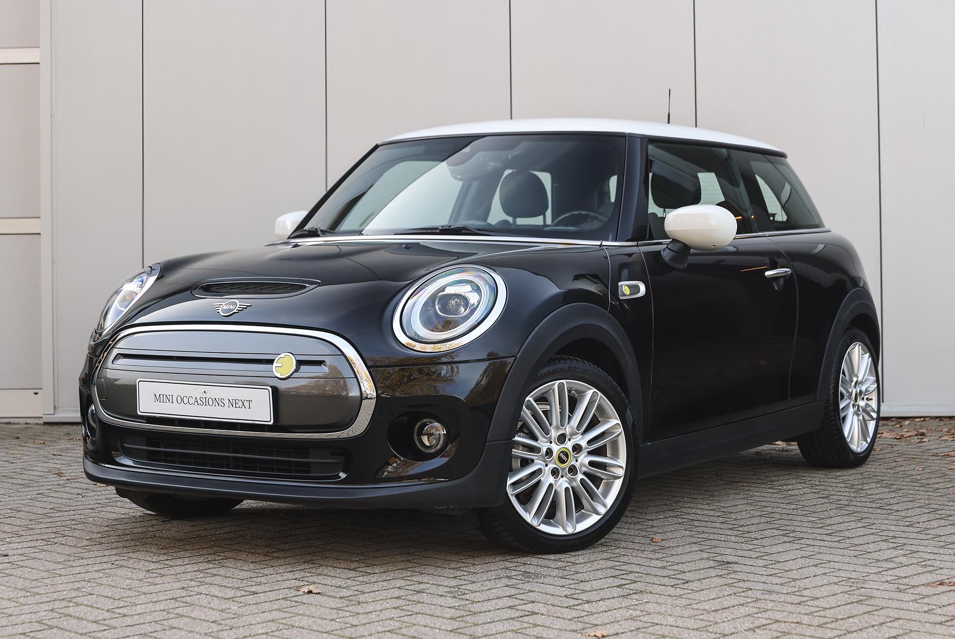 MINI Electric Essential