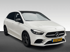 Mercedes-Benz B-Klasse B180 136PK AUTOMAAT SOLUTION AMG PANO WIDESCREEN LED CAMERA WINTERPACK TREKHAAK - Afbeelding 2