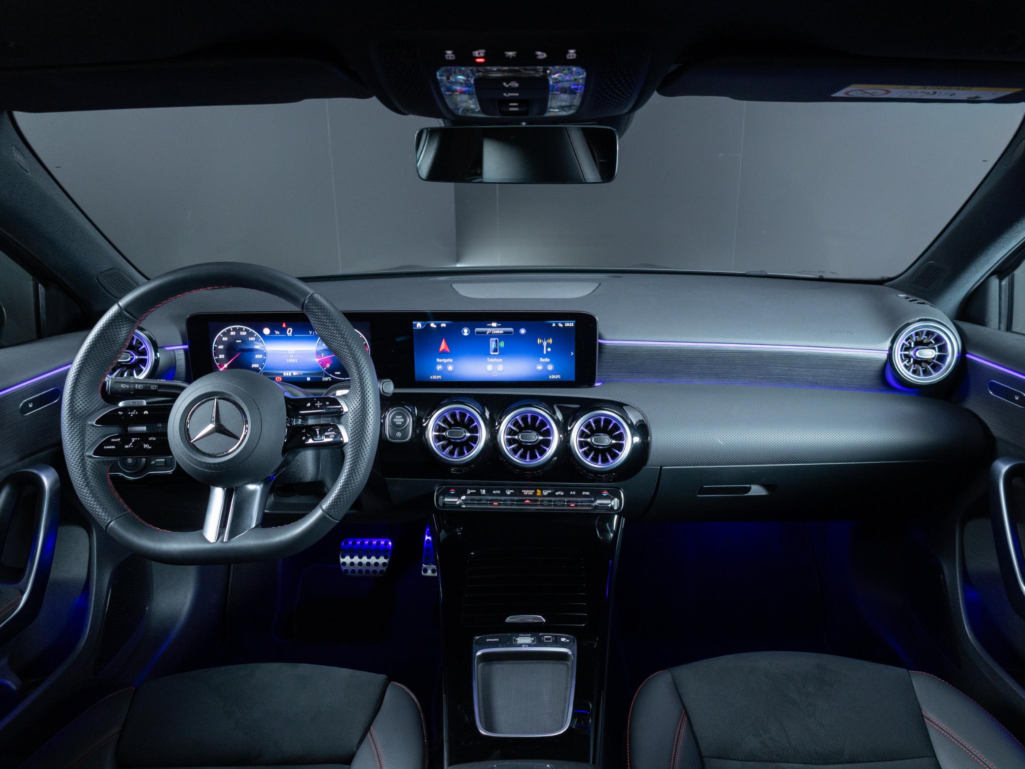 Mercedes-Benz A-Klasse Hatchback 180 Business Solution AMG - Afbeelding 3