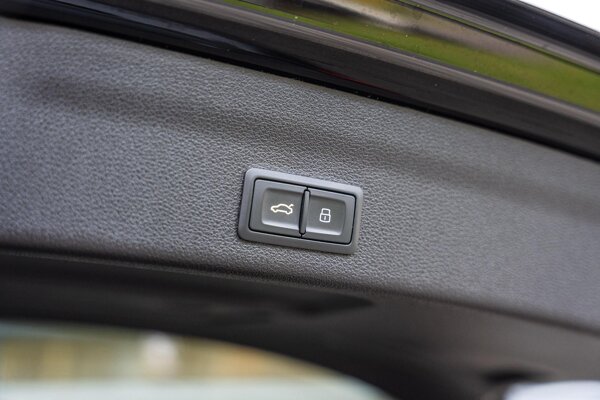 elektrisch verstelb. bestuurdersstoel met geheugen elektrisch verstelb. bestuurdersstoel met geheugen