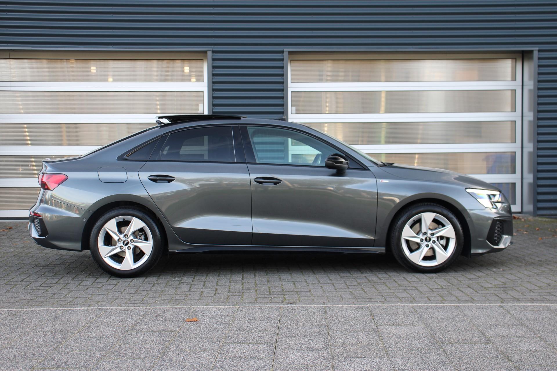 Audi A3 Limousine 35 TFSI 150pk S-tronic S Edition - Afbeelding 3