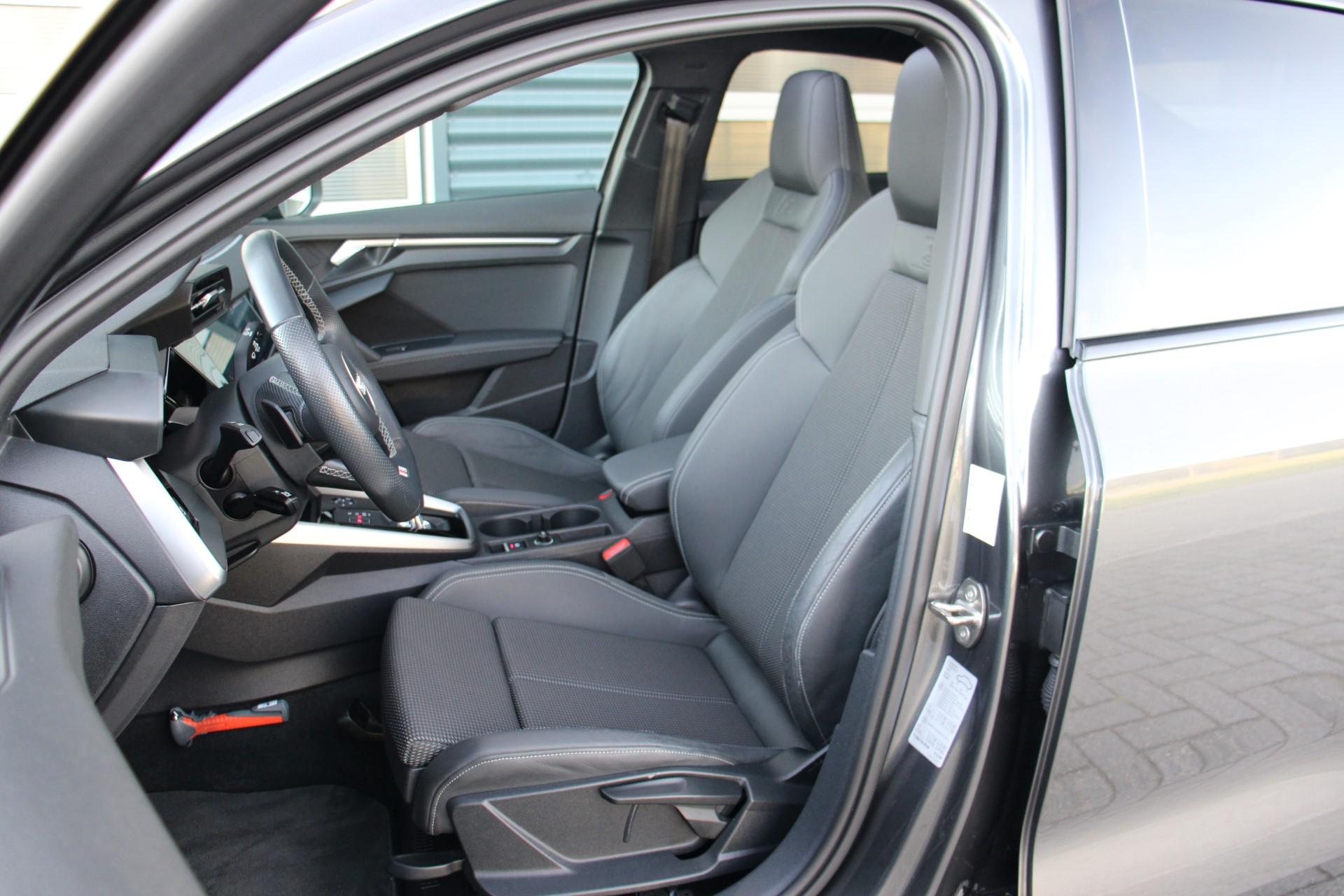 Audi A3 Limousine 35 TFSI 150pk S-tronic S Edition - Afbeelding 4