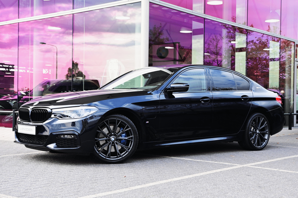 BMW 5 Serie 530e M Sport Automaat - Afbeelding 1