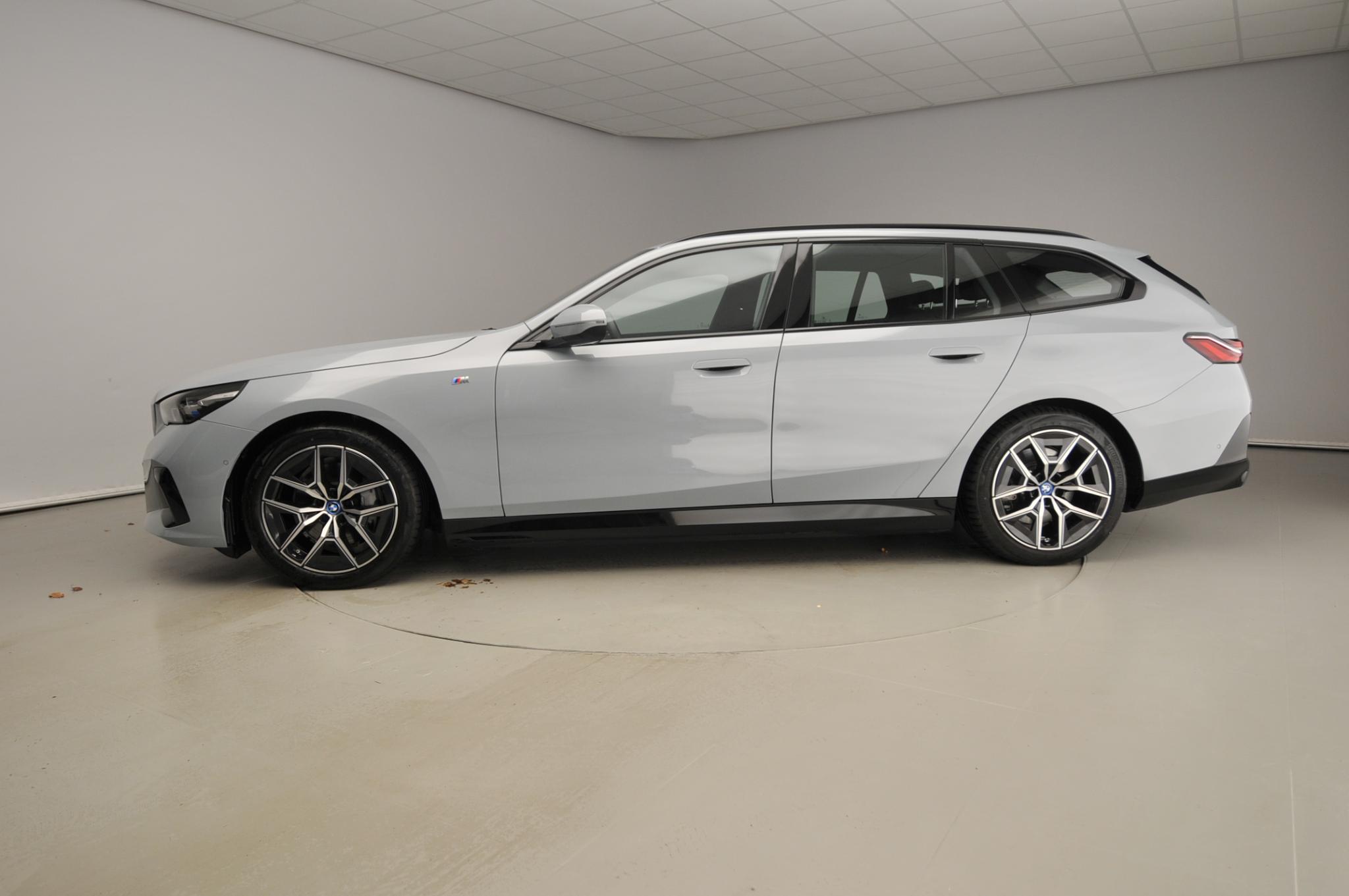 BMW i5 Touring eDrive40 - Afbeelding 2