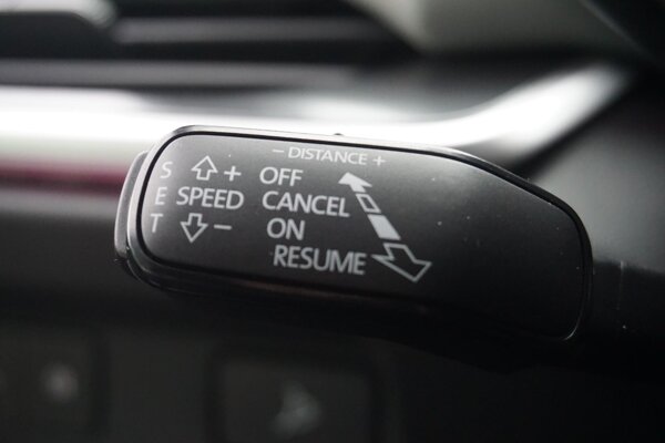 cruise control adaptief met Stop&Go en stuurhulp cruise control adaptief met Stop&Go en stuurhulp