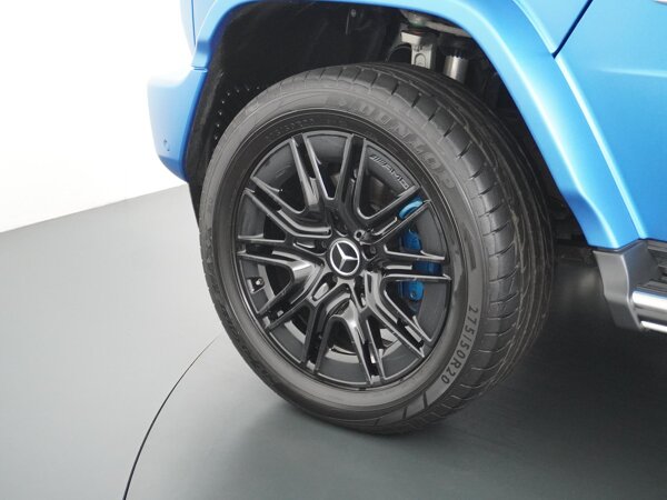 20" 10-spaaks lichtmetalen AMG-velgen, zwart, aërodynamisch geoptimaliseerd 20" 10-spaaks lichtmetalen AMG-velgen, zwart, aërodynamisch geoptimaliseerd