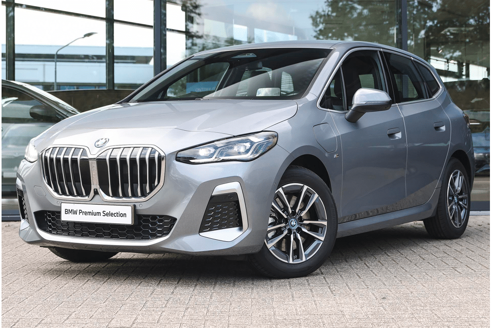 BMW 2 Serie Active Tourer 230e xDrive High Executive M Sport Automaat - Afbeelding 1