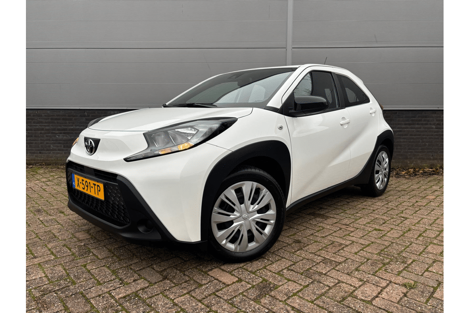 Toyota Aygo X 1.0 VVT-i MT Play Apple Carplay / Android Auto - Afbeelding 1