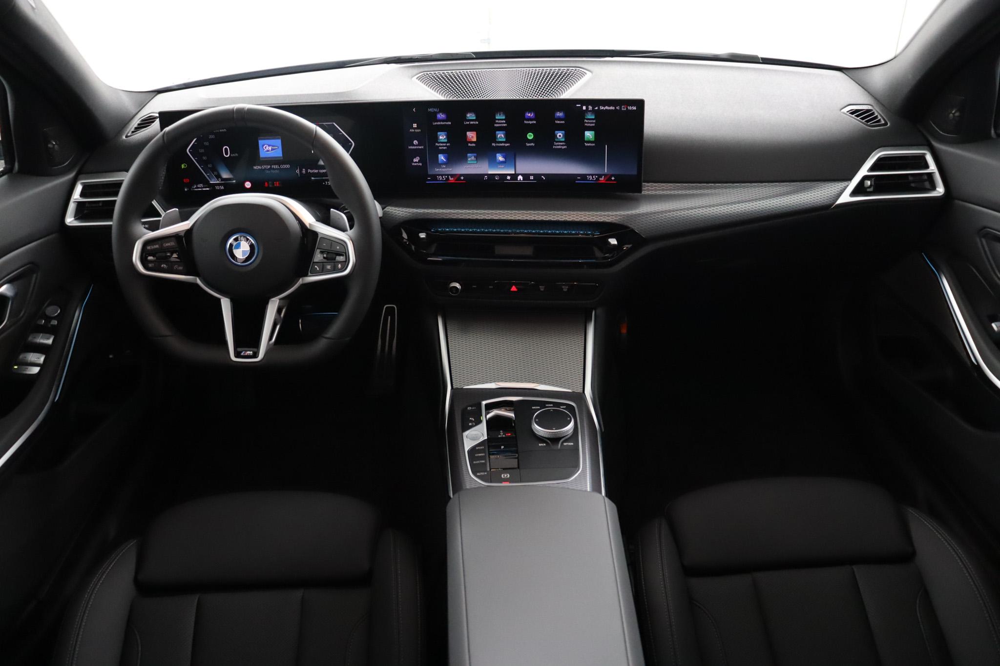 BMW 3 Serie Touring 330e - Afbeelding 4