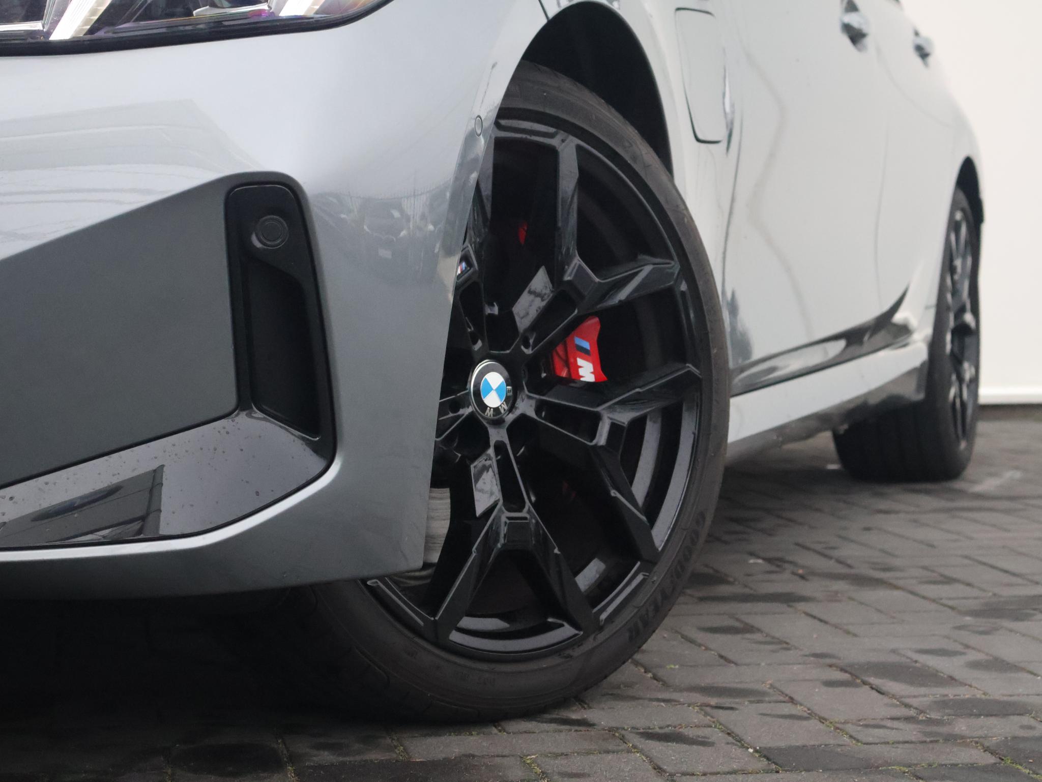 BMW 3 Serie 330e - Afbeelding 3