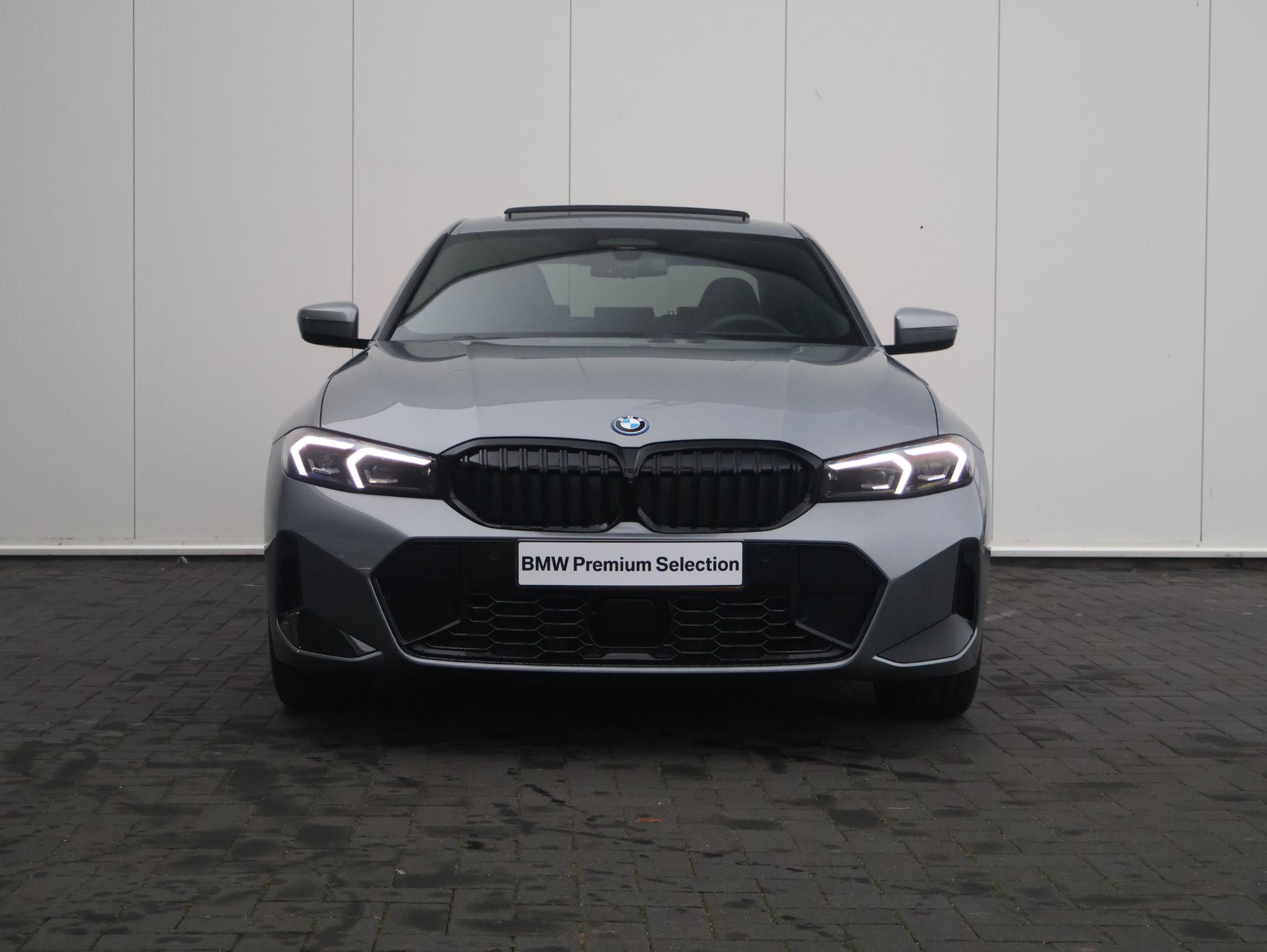 BMW 3 Serie 330e - Afbeelding 4