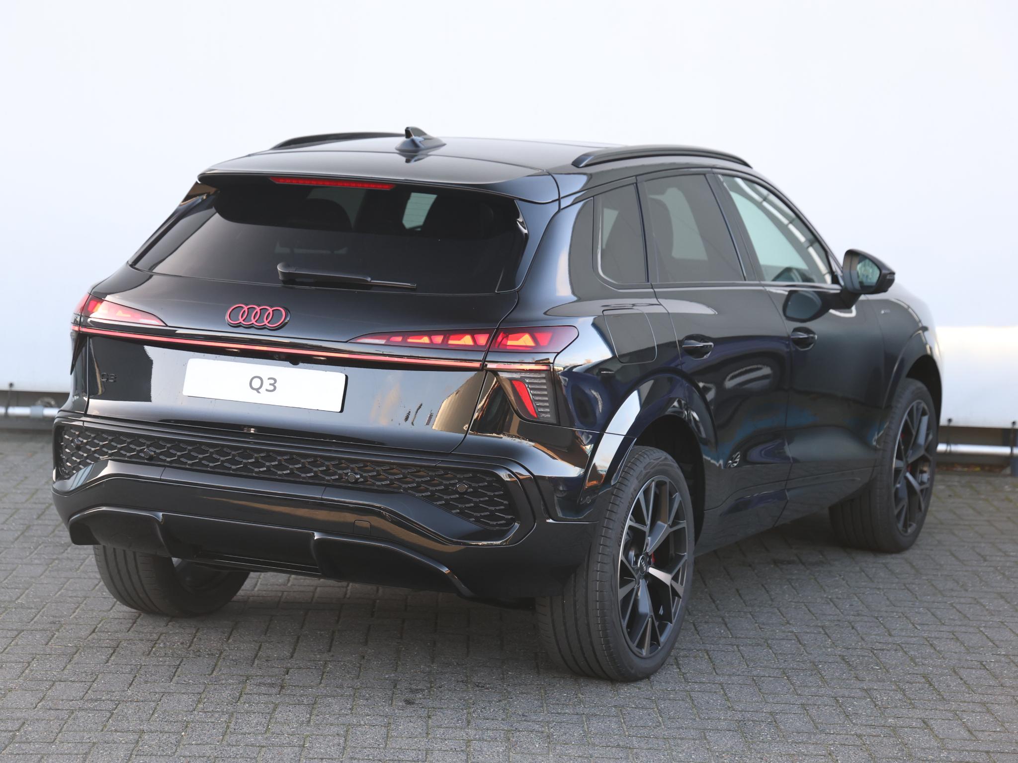 Audi Q3 S edition e-hybrid 200 kW / 272 PK Hatchback - Afbeelding 5