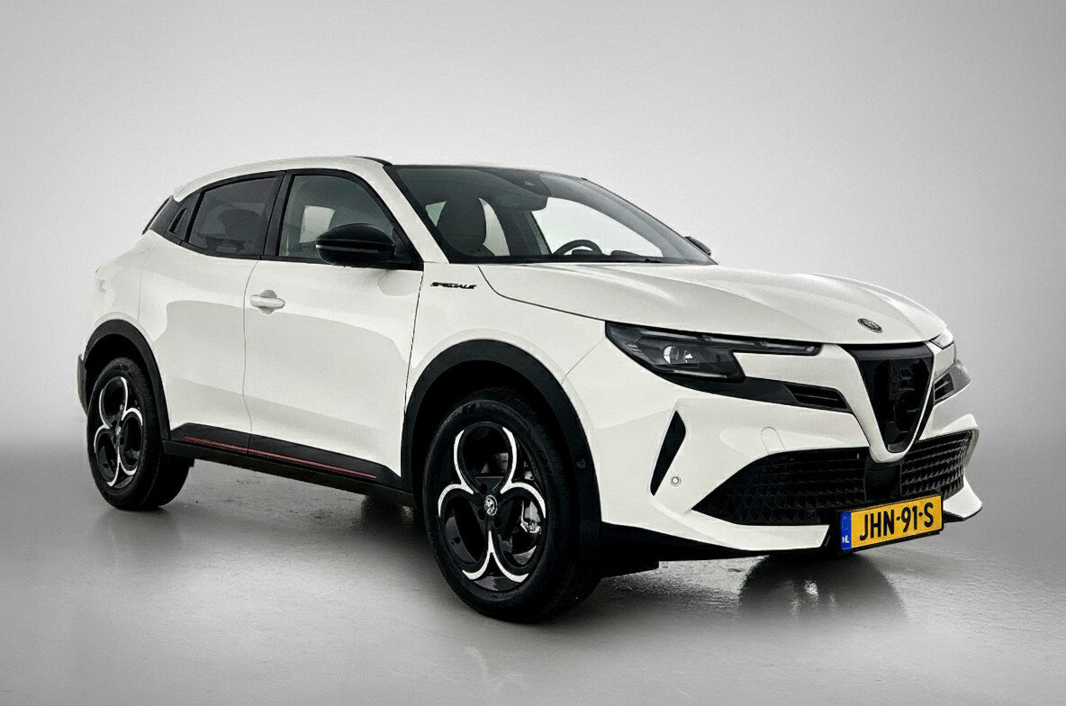 Alfa Romeo Junior 1.2 Turbo Hybrid Ibrida Speciale - Afbeelding 2