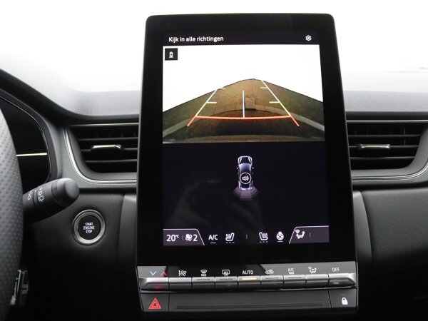 Parkeersensoren achter met achteruitrijcamera en sonische weergave Parkeersensoren achter met achteruitrijcamera en sonische weergave