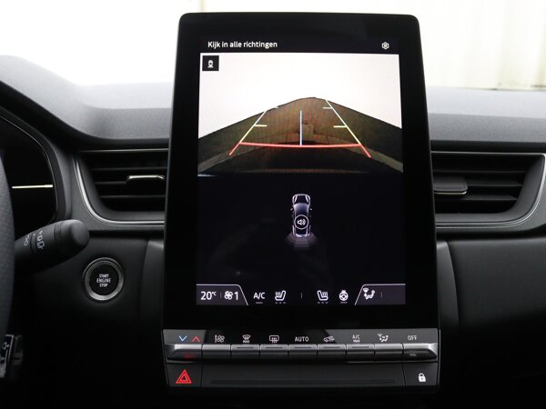 Parkeersensoren achter met achteruitrijcamera en sonische weergave Parkeersensoren achter met achteruitrijcamera en sonische weergave