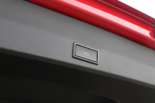 elektrisch bedienbare achterklep met sensorsturing elektrisch bedienbare achterklep met sensorsturing