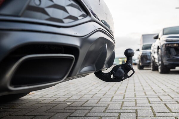 trekhaak elektrisch uitklapbaar