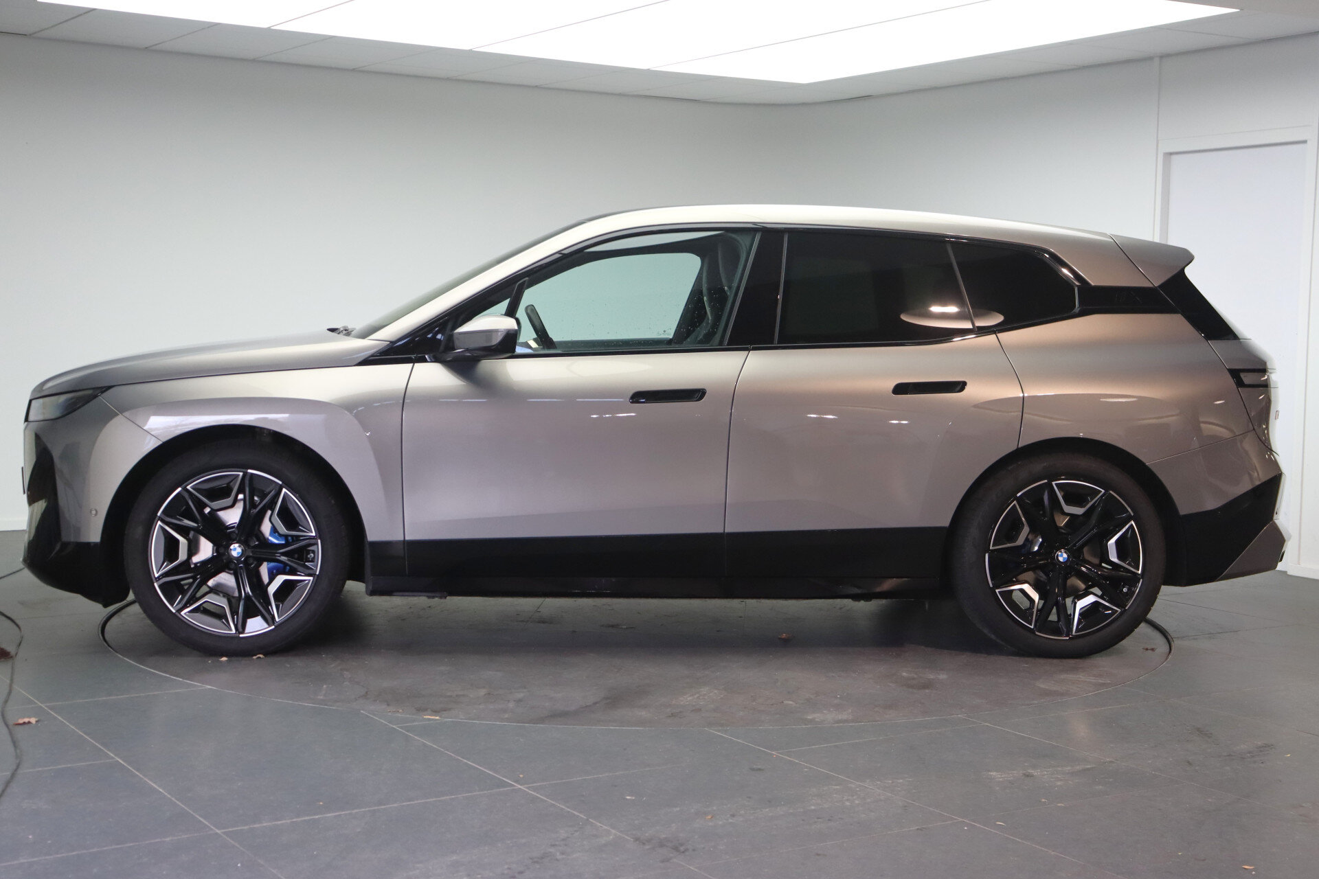 BMW iX xDrive50 High Executive - Afbeelding 2