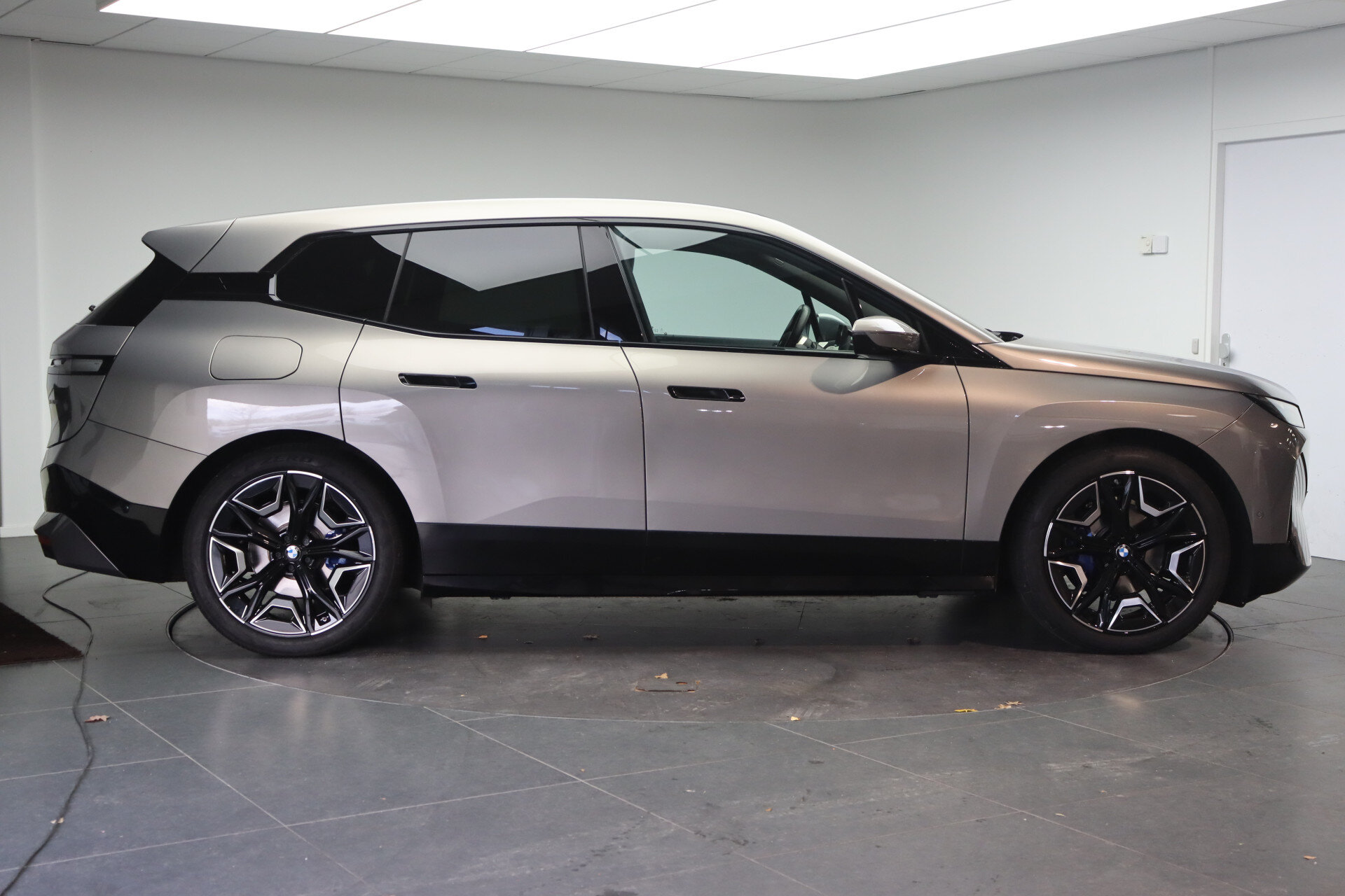 BMW iX xDrive50 High Executive - Afbeelding 4