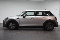 MINI Hatchback Cooper Classic Automaat - Afbeelding 2