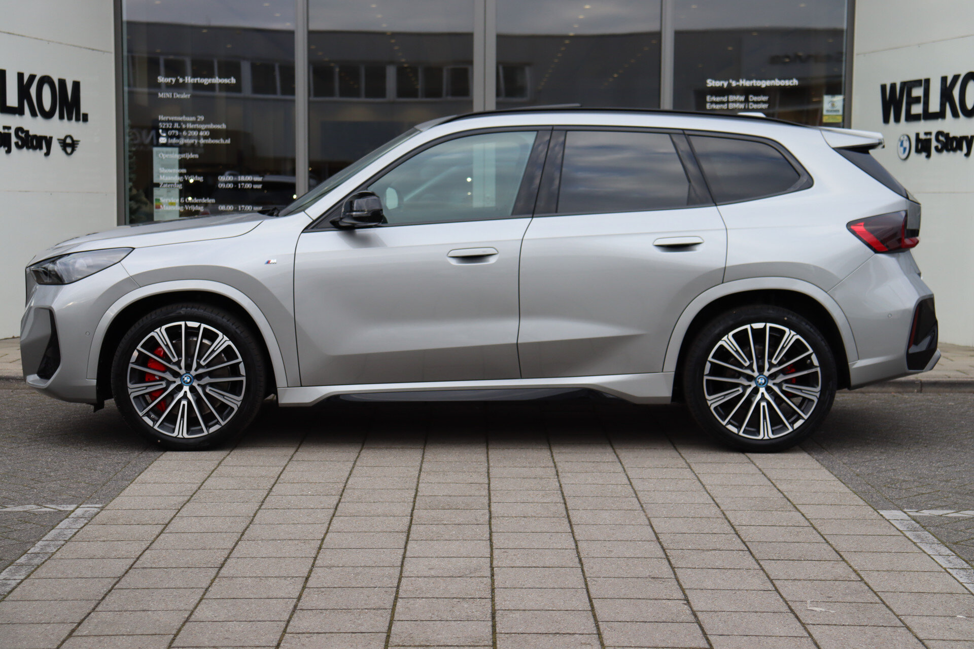 BMW iX1 eDrive20 High Executive M Sport - Afbeelding 4