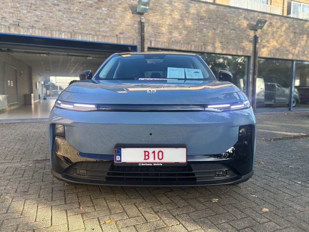 Leapmotor B10 DESIGN PROMAX * PANO DAK * LEDER * ELEKTRISCHE KOFFER * NAVI * 360 CAMERA - Afbeelding 2