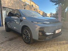 Leapmotor B10 DESIGN PROMAX * PANO DAK * LEDER * ELEKTRISCHE KOFFER * NAVI * 360 CAMERA - Image 3