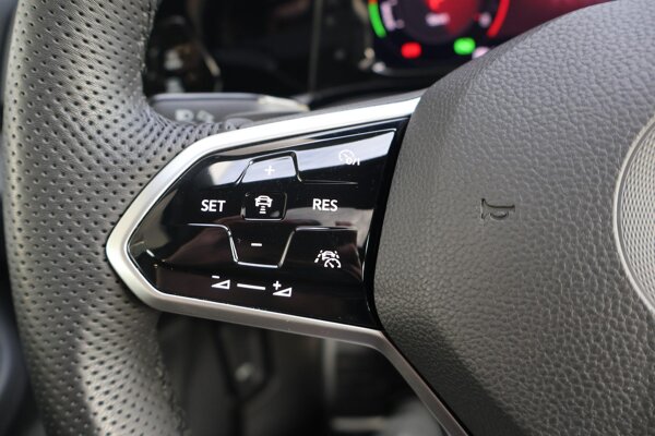 cruise control adaptief met Stop&Go en stuurhulp