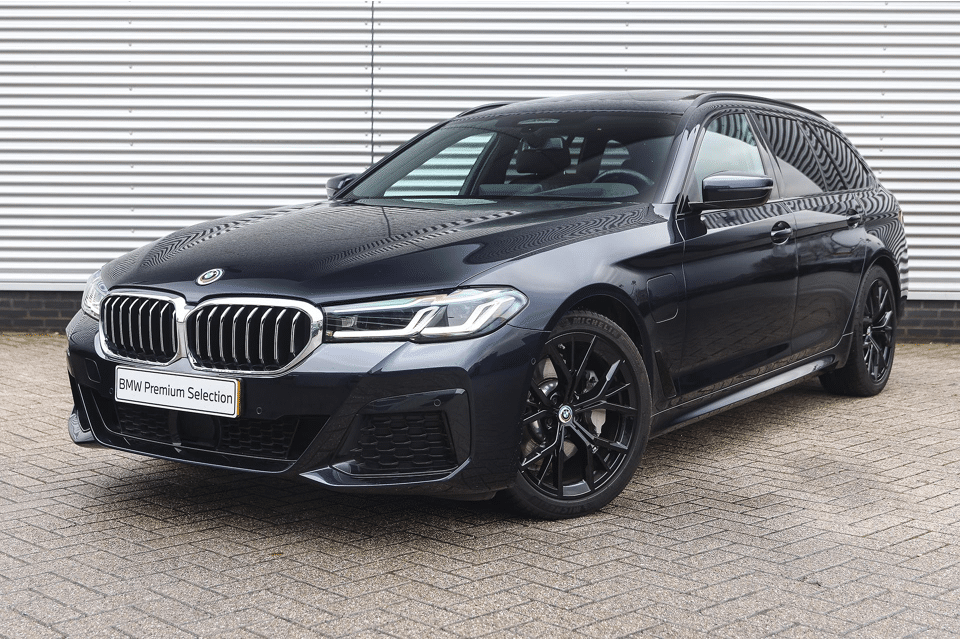 BMW 5 Serie Touring 530e High Executive M Sport Automaat - Afbeelding 1