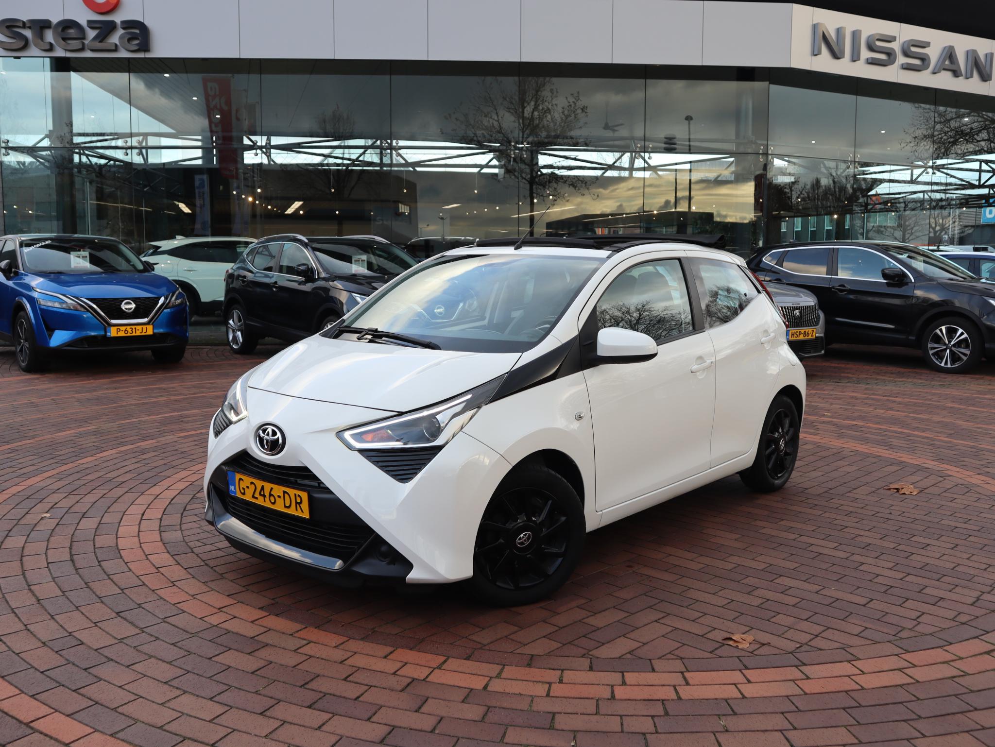 Toyota Aygo 1.0 VVT-i x-play limited - Afbeelding 2
