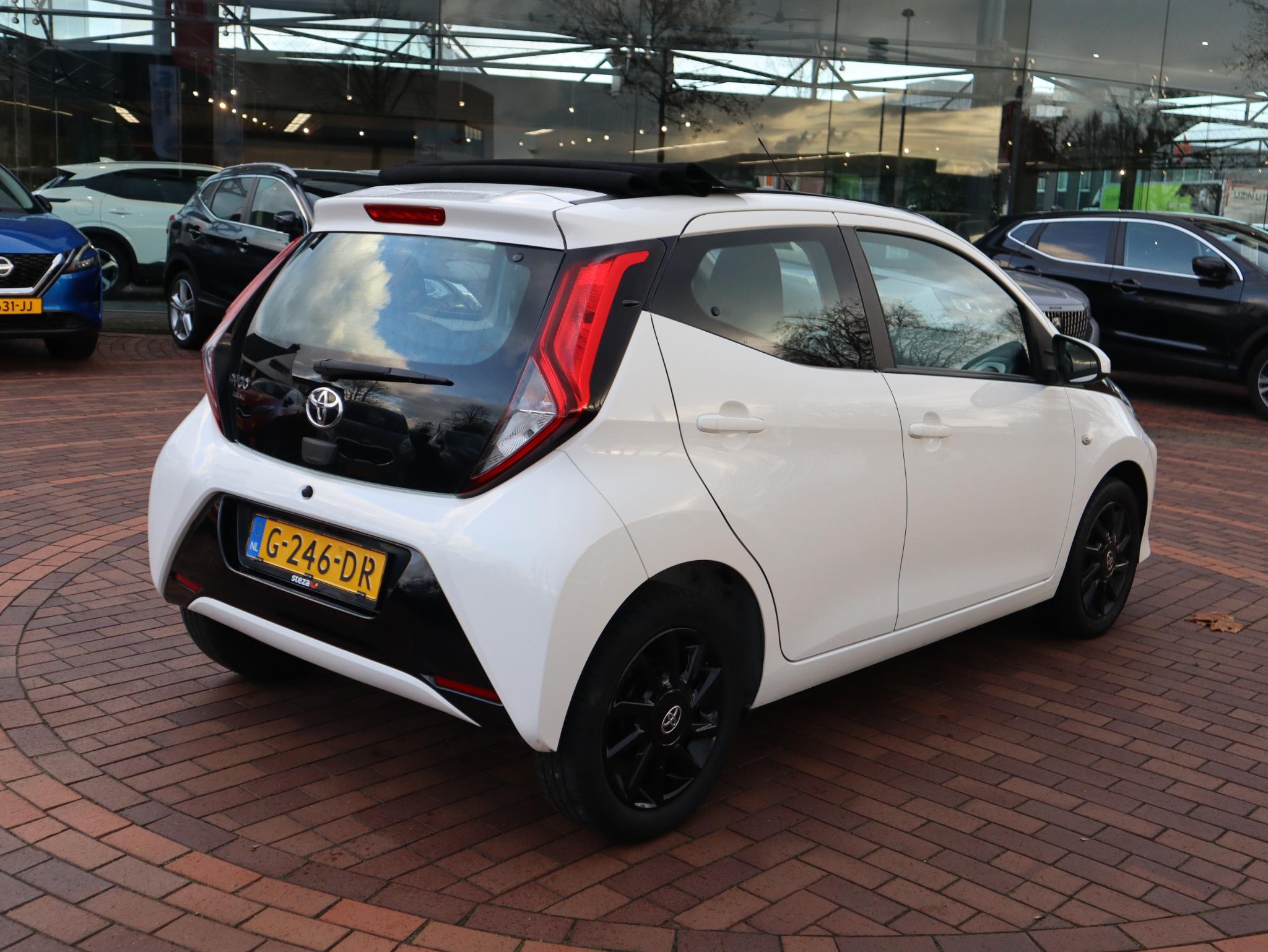 Toyota Aygo 1.0 VVT-i x-play limited - Afbeelding 5