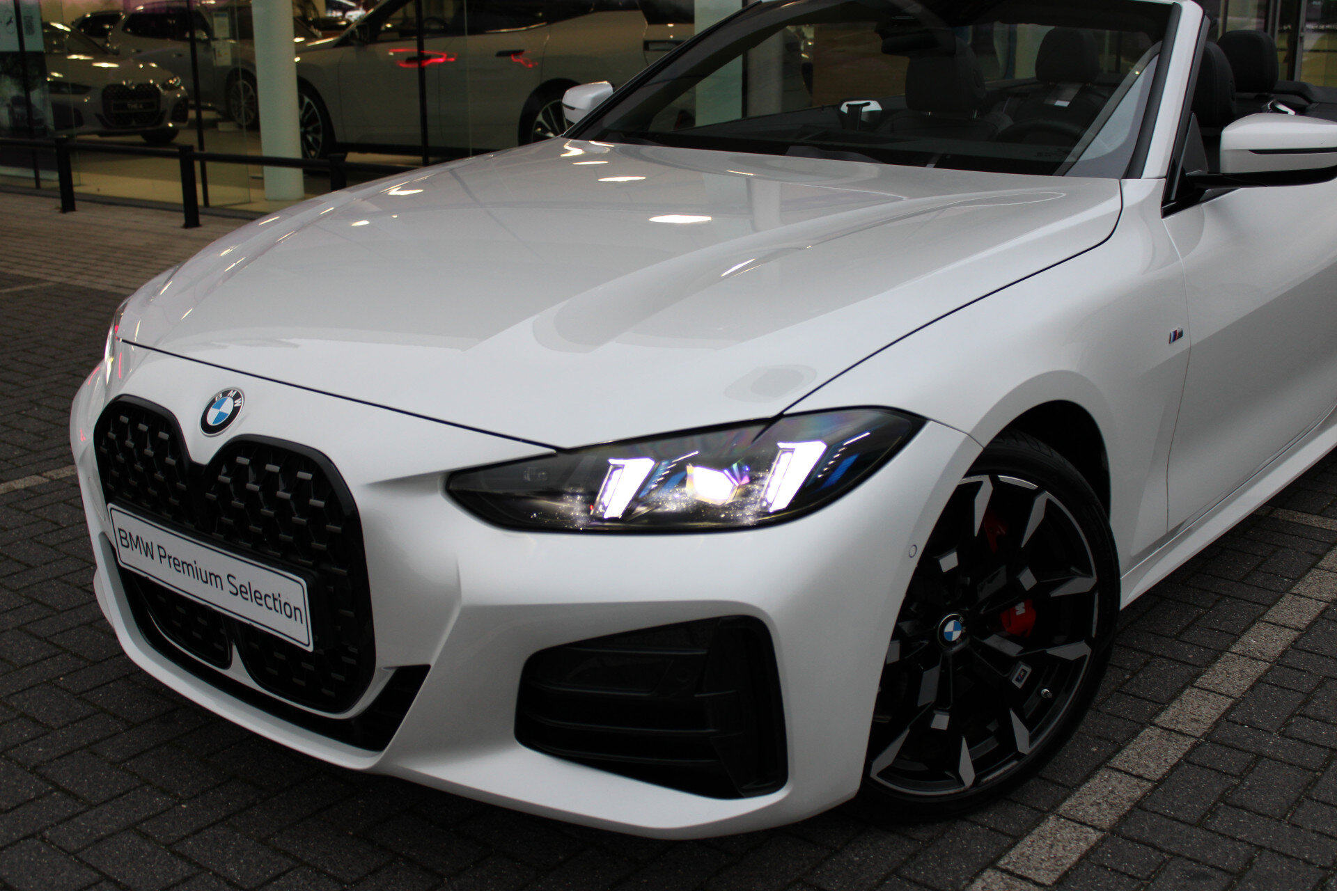 BMW 4 Serie Cabrio 430i xDrive M Sport Automaat - Afbeelding 4