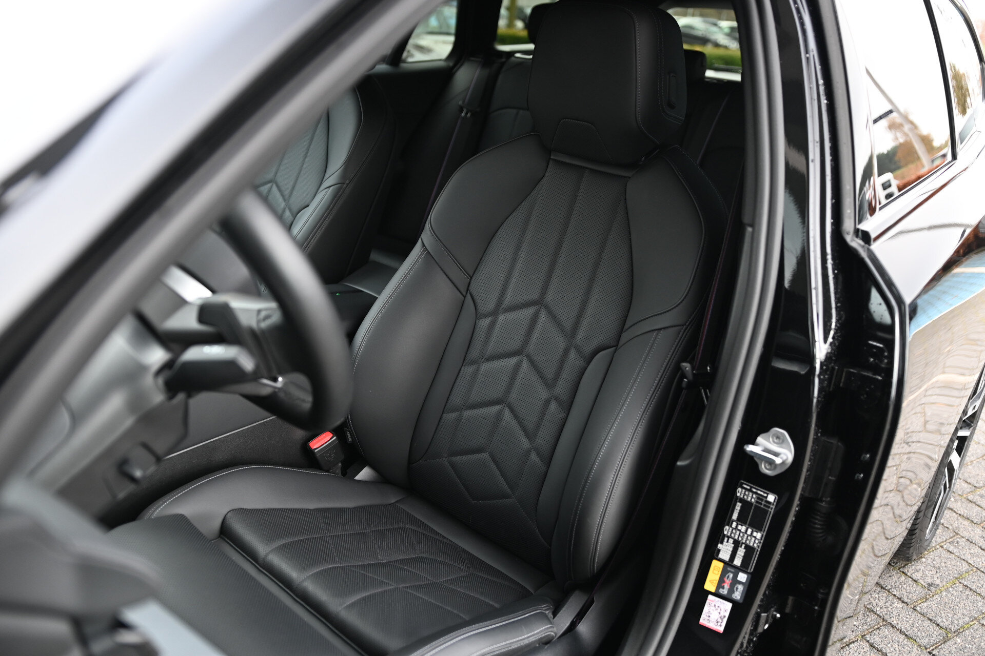 BMW 5 Serie Touring 530e M Sport Automaat - Afbeelding 3