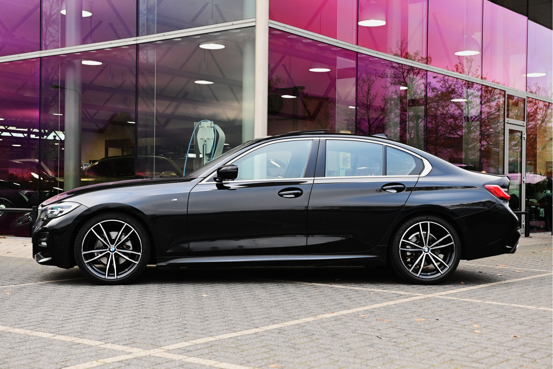 BMW 3 Serie 320i Executive M Sport Automaat - Afbeelding 5